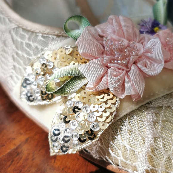 BEVERLEY FELDMAN SHOES - Picture 4 of 5